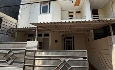 Disewa rumah semi Furnish Pondok Kelapa Jakarta timur