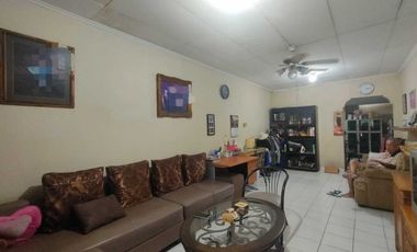 Jual Segera Rumah Siap Huni 1,5 Lantai di Taman Kota Jakarta Barat