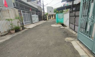 Jual Segera Rumah Siap Huni 1,5 Lantai di Taman Kota Jakarta Barat