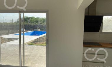 VENTA Casa en Área 10 - San Sebastián APTO CRÉDITO (ESCRITURABLE)