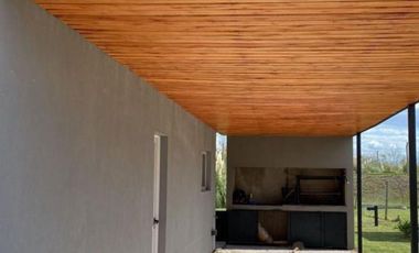 VENTA Casa en Área 10 - San Sebastián APTO CRÉDITO (ESCRITURABLE)