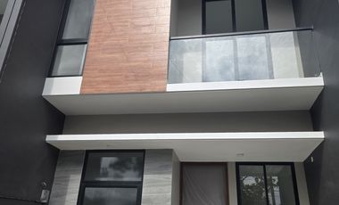 RUMAH Baruk Utara inner garden super lega area rungkut kompleks elit