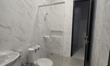 RUMAH Baruk Utara inner garden super lega area rungkut kompleks elit