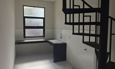 RUMAH Baruk Utara inner garden super lega area rungkut kompleks elit