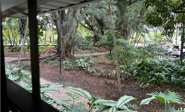 Vendo hermosa oficina 44 metros en Parques del Rio unidad cerrada