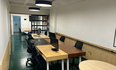 Vendo hermosa oficina 44 metros en Parques del Rio unidad cerrada