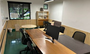 Vendo hermosa oficina 44 metros en Parques del Rio unidad cerrada