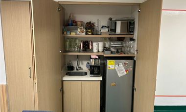 Vendo hermosa oficina 44 metros en Parques del Rio unidad cerrada