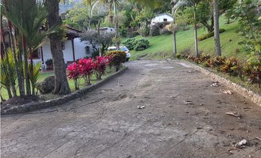 VENTA  DE CASA FINCA EN MPIO. DE GIRARDOTA