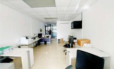 ALQUILER OFICINA 46.65M2 EN LA TUMBA MUERTO EN EL PH CENTURY TOWER