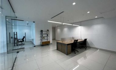 OFICINA EN COSTA DEL ESTE FINANCIAL PARK AMOBLADA CON DIVISIONES 122M2