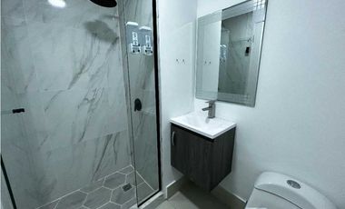 OFICINA EN COSTA DEL ESTE FINANCIAL PARK AMOBLADA CON DIVISIONES 122M2