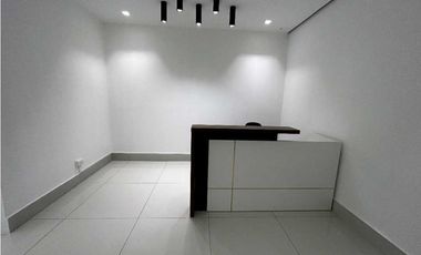 OFICINA EN COSTA DEL ESTE FINANCIAL PARK AMOBLADA CON DIVISIONES 122M2