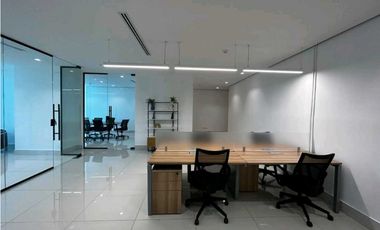 OFICINA EN COSTA DEL ESTE FINANCIAL PARK AMOBLADA CON DIVISIONES 122M2