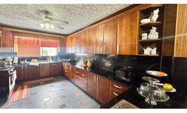 VENTA APARTAMENTO EL CANGREJO 245 M2 AMOBLADO CV