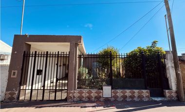 VENTA CASA 2 DORMITORIOS