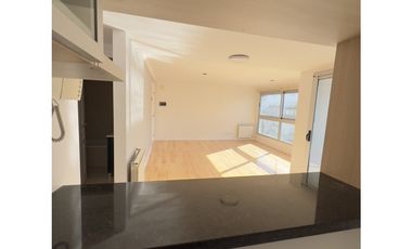 3 Ambientes al frente c/cochera