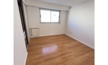 3 Ambientes al frente c/cochera