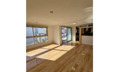 3 Ambientes al frente c/cochera