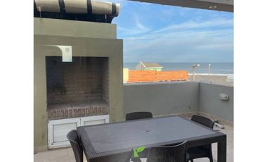 CASA Calle 48 Casi COSTANERA (3 PLANTAS)