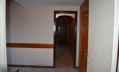 Casa + Dpto + Local  Calle 5 entre 24 y Av26