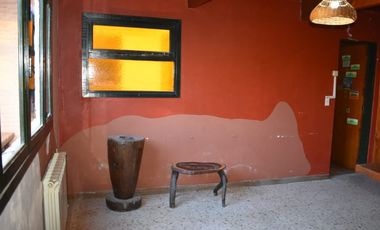 Casa + Dpto + Local  Calle 5 entre 24 y Av26