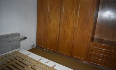 Casa + Dpto + Local  Calle 5 entre 24 y Av26