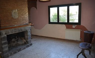 Casa + Dpto + Local  Calle 5 entre 24 y Av26