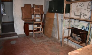 Casa + Dpto + Local  Calle 5 entre 24 y Av26