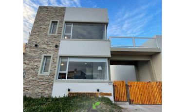 COMPLEJO 2 Dptos FRENTE AL MAR