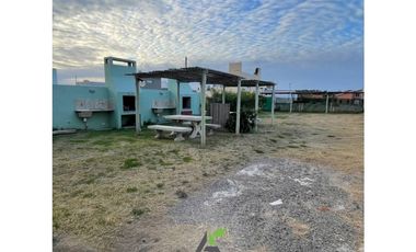 COMPLEJO 2 Dptos FRENTE AL MAR