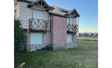 COMPLEJO 2 Cabañas + LOTE Lindero Calle 11 e/14 y 16