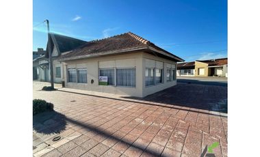 CASA CÉNTRICA FRENTE AL MAR (9 Chalet) COSTANERA esquina 11