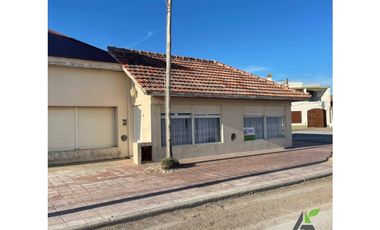 CASA CÉNTRICA FRENTE AL MAR (9 Chalet) COSTANERA esquina 11
