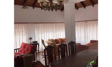 CASA CÉNTRICA FRENTE AL MAR (9 Chalet) COSTANERA esquina 11