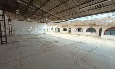 PROPIEDAD COMERCIAL EN EL CENTRO DE CUERNAVACA IDEAL PARA ACONDICIONAR NEGOCIO, COMO TIENDA, BODEGA, TALLER.