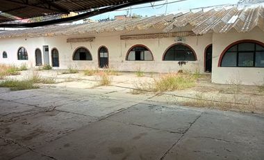 PROPIEDAD COMERCIAL EN EL CENTRO DE CUERNAVACA IDEAL PARA ACONDICIONAR NEGOCIO, COMO TIENDA, BODEGA, TALLER.