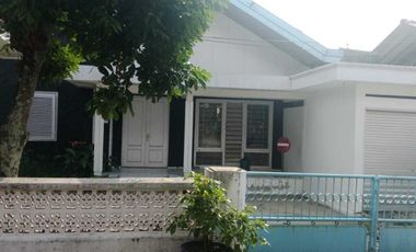 TANAH + RUMAH LAMA STRATEGIS DEKAT MANDALA KRIDA UMBULHARJO KOTA YOGYA