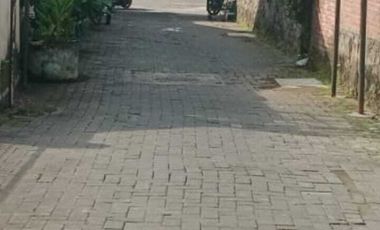 TANAH + RUMAH LAMA STRATEGIS DEKAT MANDALA KRIDA UMBULHARJO KOTA YOGYA