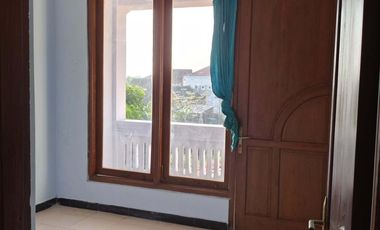 RUMAH KONTRAKAN TERDEKAT DARI LOKASI SAYA