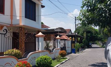 Rumah mewah di kompleks Panji Tilar kota Mataram