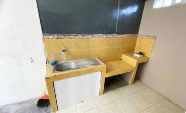 Rumah cantik di sumber Banyuanyar dekat jalan pleret