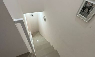 Dijual rumah lux 2 lantai 5 menit dr tol cempaka putih