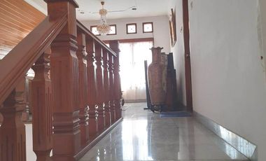 Rumah dgn Halaman Luas Depan RS HGA Sukmajaya Depok