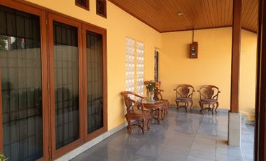 Rumah dgn Halaman Luas Depan RS HGA Sukmajaya Depok