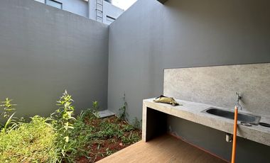 Rumah Qozy 3 KT di The Hills Pondok Cabe Tangerang Sel