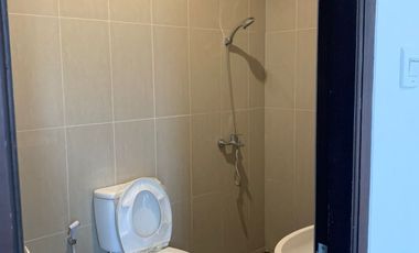 Disewakan atau Dijual Rumah 2 Lantai Di Pamulang