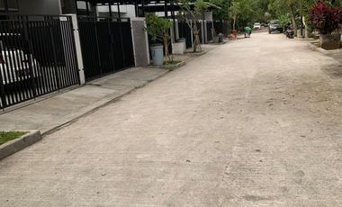 Disewakan atau Dijual Rumah 2 Lantai Di Pamulang