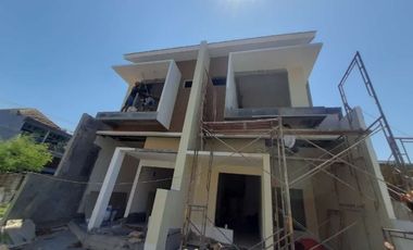 Rumah Townhouse 2 Lantai Mewah