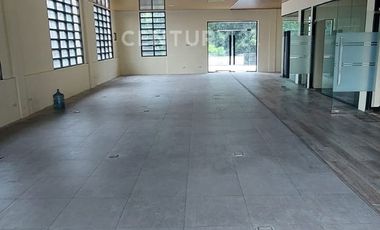 Disewakan Mini Building  3 Lt Di Kebayoran Baru